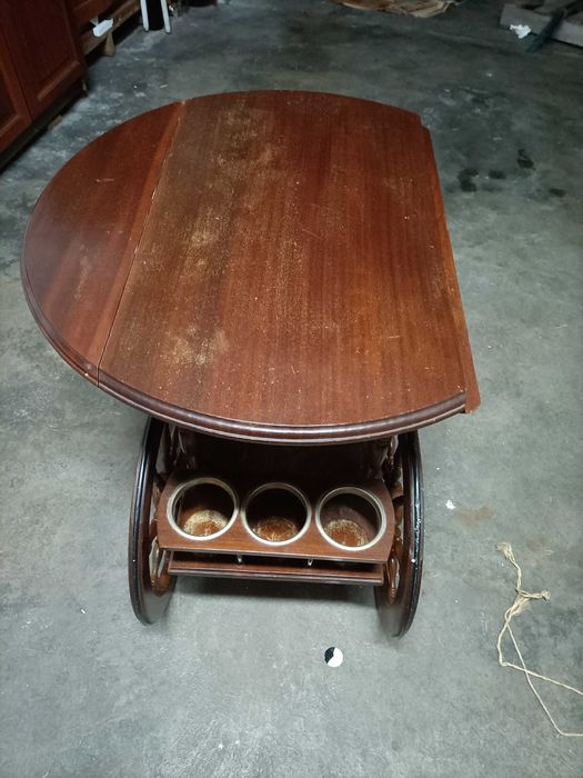 Mesa/Bar em madeira com abas