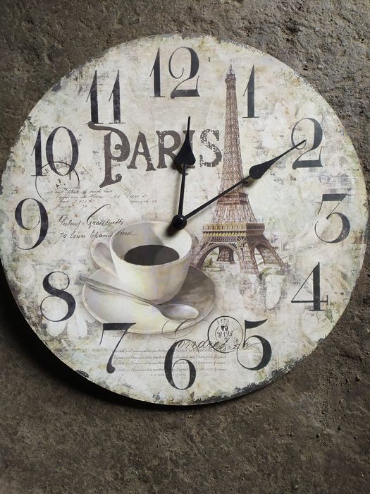 Часы настенные разные. (договорная).