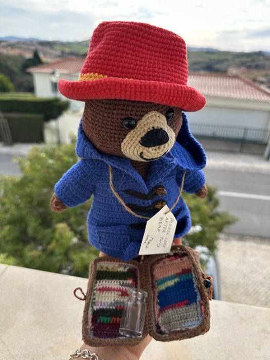 Urso Paddington de Crochê – Feito à Mão com Carinho