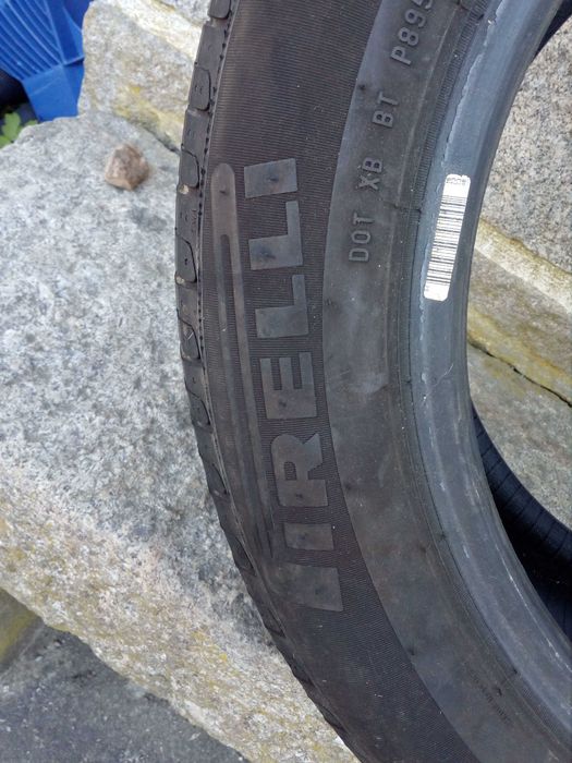 Par de Pneus Pirelli - 215 55 R16