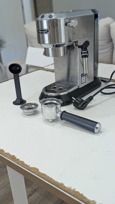 Delonghi Dedica Cinzenta