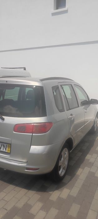 Mazda 2 2003 carro fiável