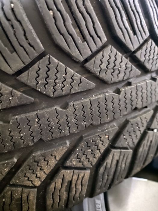 Диски R16. З зимовими шинами. 6,5J-16H2  114.3