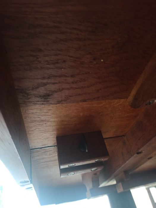 Elegancki stół retro z 6 krzesłami