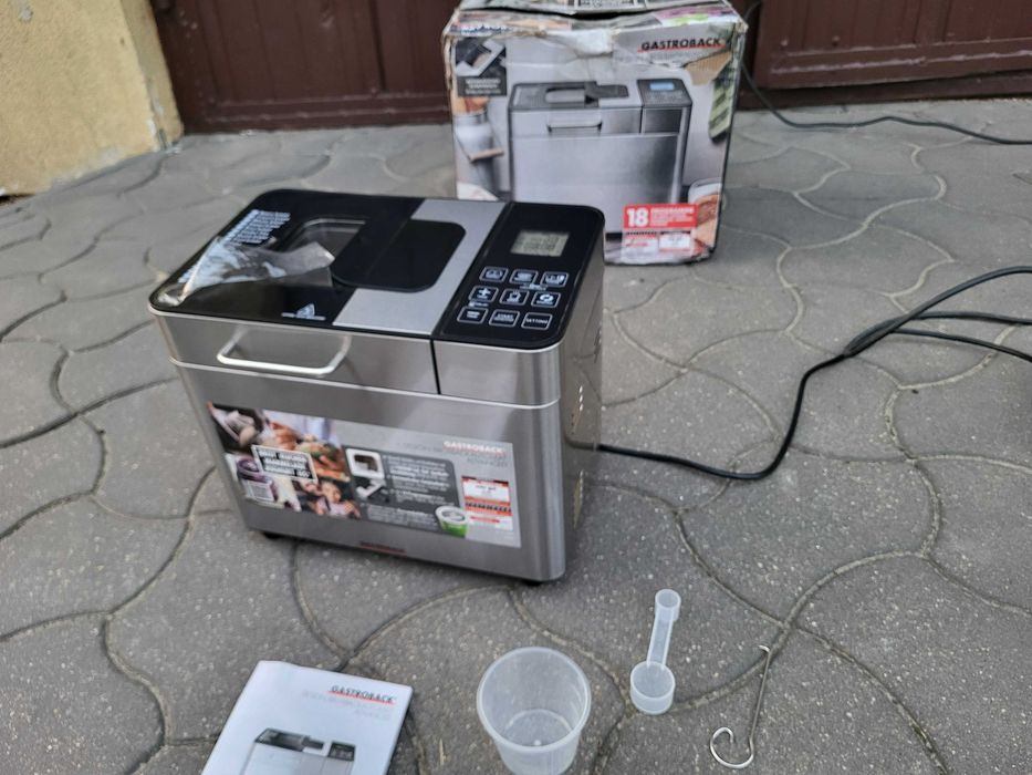 Wypiekacz do chleba GASTROBACK 42823 mocny 500w 18 programów