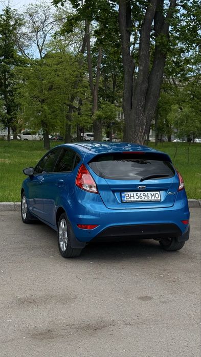 Ford Fiesta 1.6 бензин | 2013 | яскравий синій колір