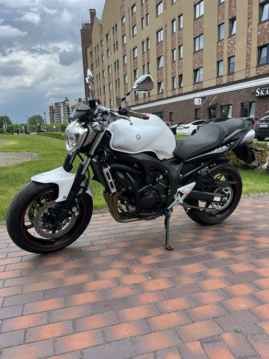 Продам мотоцикл в гарному стані Yamaha fz6 Fazer  повністю все обслужине
