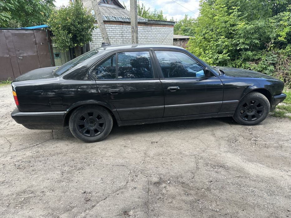 Продам BMW 520 e34