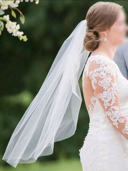 Welon ślubny Ivory Nowy na grzebieniu