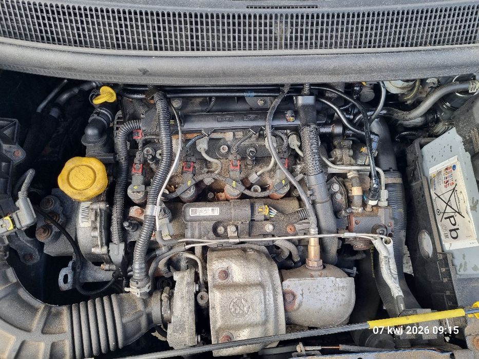 Silnik słupek silnika Opel Meriva B 1.3 CDTI