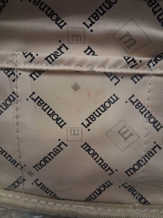 Nowa kosmetyczka Monnari czerwona piętrowa saszetka kuferek