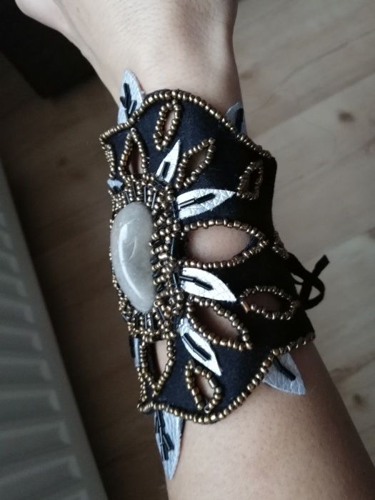 bransoletka wieczorowa.