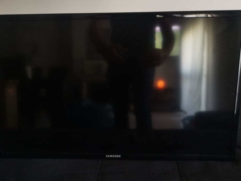 Televisão Samsung 32 modelo ue32eh400