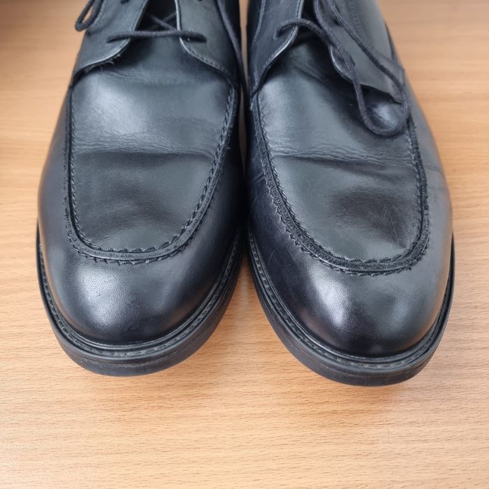 Шкіряні туфлі Clarks. Чоловічі туфлі на шнурівці