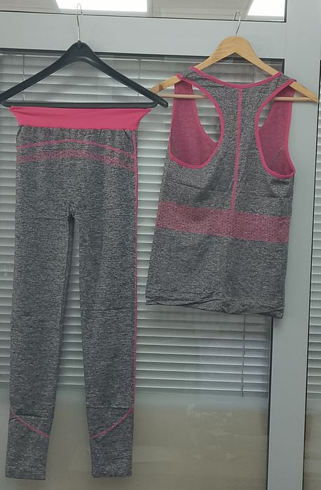 Dwuczęściowy damski komplet sportowy bezszwowy S/M 3638