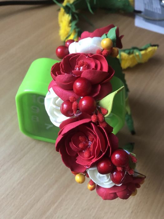 Обручі та заколки ручної роботи