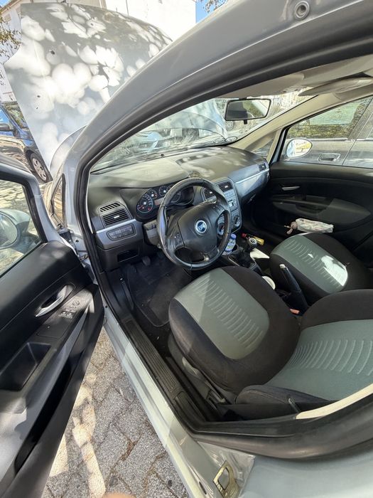 Fiat grande punto 1.3 — photo 3
