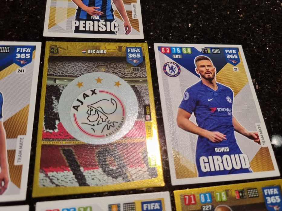 NOWE karty piłkarskie 2020 FIFA 365 Adrenalyn XL Panini Giroud Young