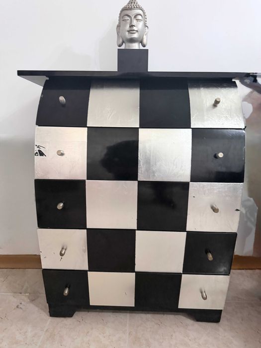 Cômoda com 5 gavetas