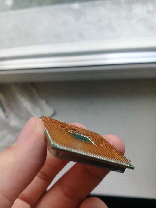 продаю робочий процессор ryzen 5 2400g
