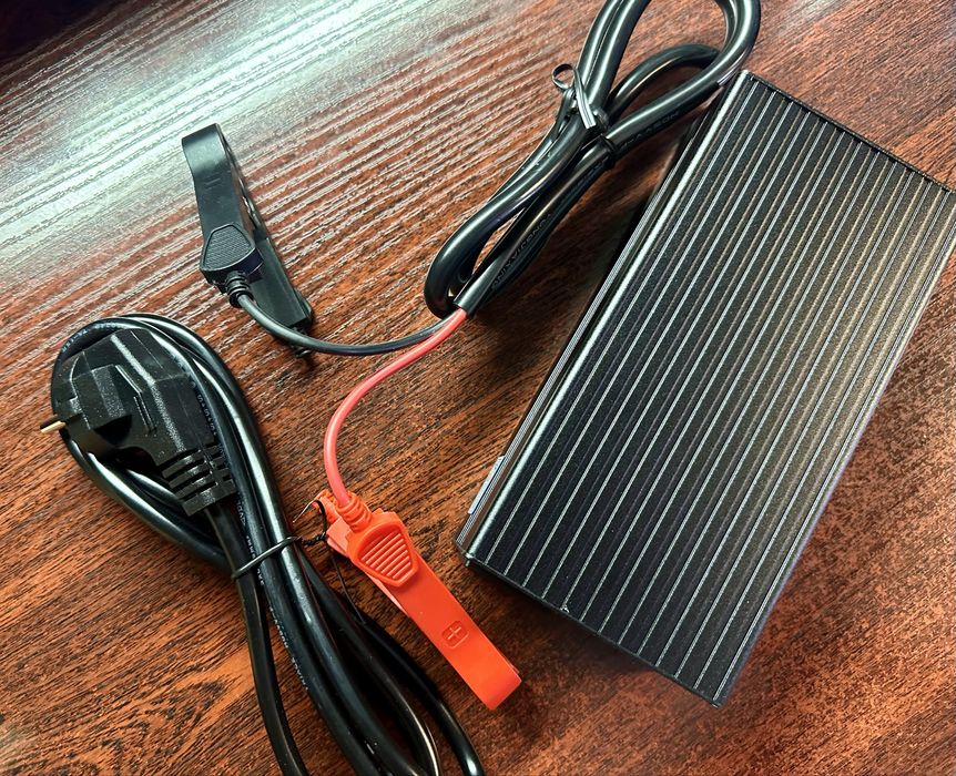 Зарядний пристрій 20A 14.6V LiFePO4