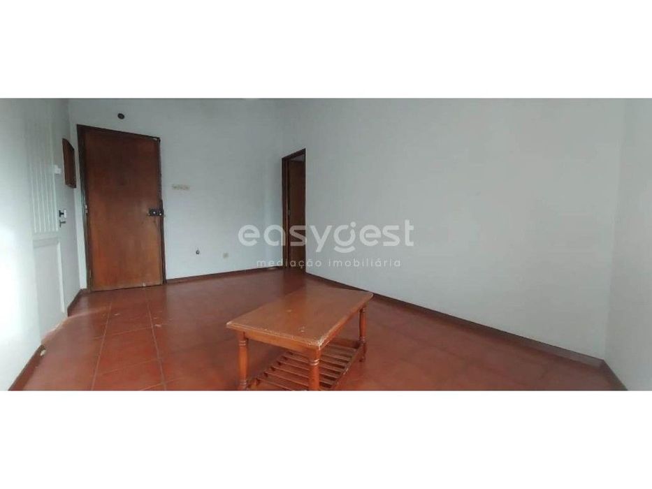 Apartamento T1 com terraço localizado na cidade de Beja — Beja (Salvador E Santa Maria Da Feira), Beja