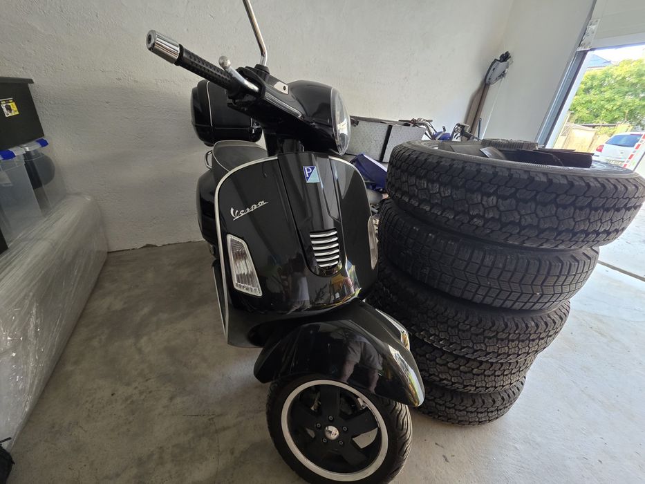 Vespa 300 s impecável