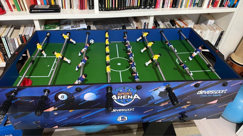 Mesa multi jogos criança ( matraquilhos, snooker, ping pong etc)