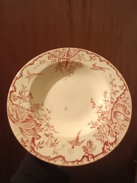 Prato antigo motivos em rosa