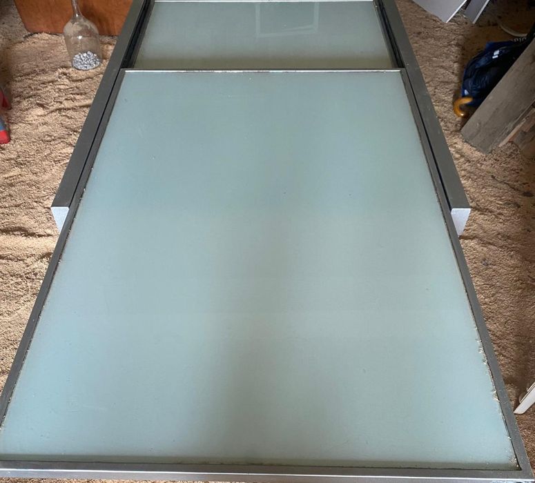 Conjunto de sofá e mesa