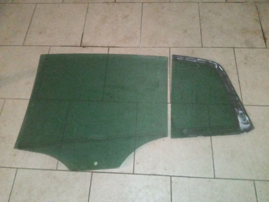 Задня пасажирська дверка Golf Plus+