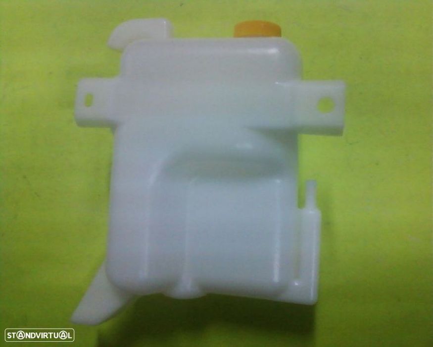 depósito água nissan pickup D21 (novo)