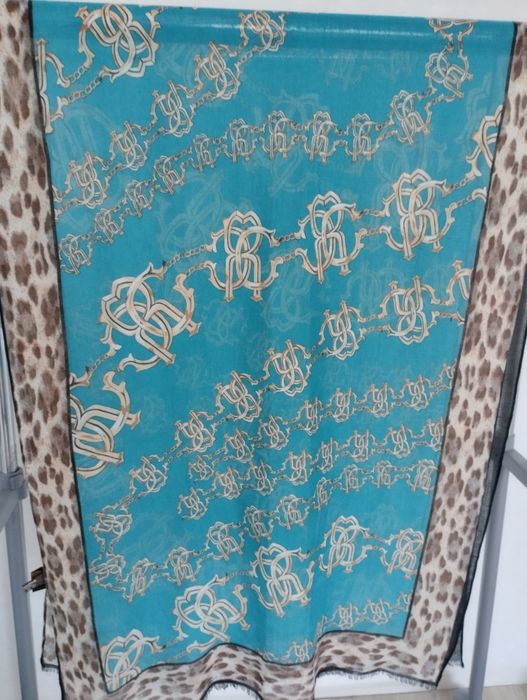 Шарфы шелк, шерсть, вискоза.