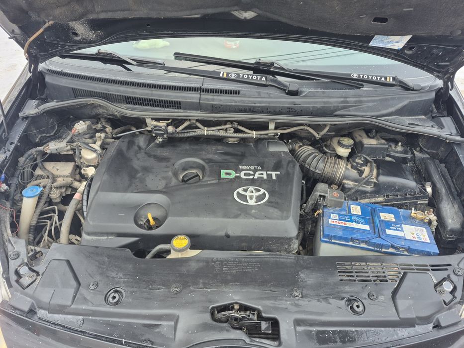 Toyota Corolla Verso 2.2 максимальна комплектація