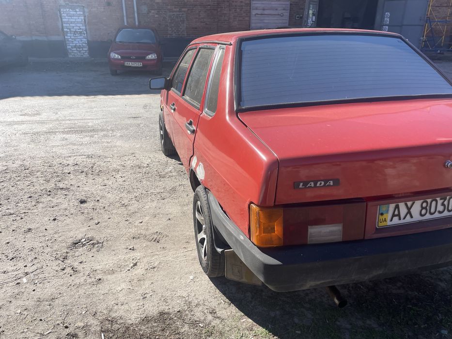 Автомобиль Ваз 21099