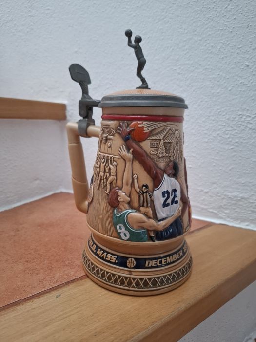 Caneca de Coleção "A Century of Basketball Stein" 1993