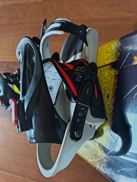 Deska snowboardowa SRUF 138 cm