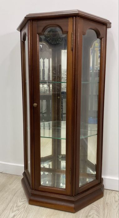 Criataleira / expositor.