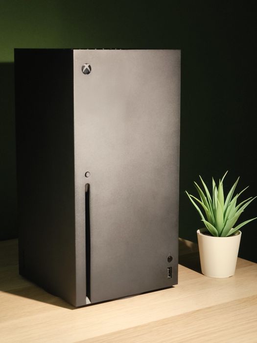 Xbox Series X 1TB + Comando Original (Como Nova)