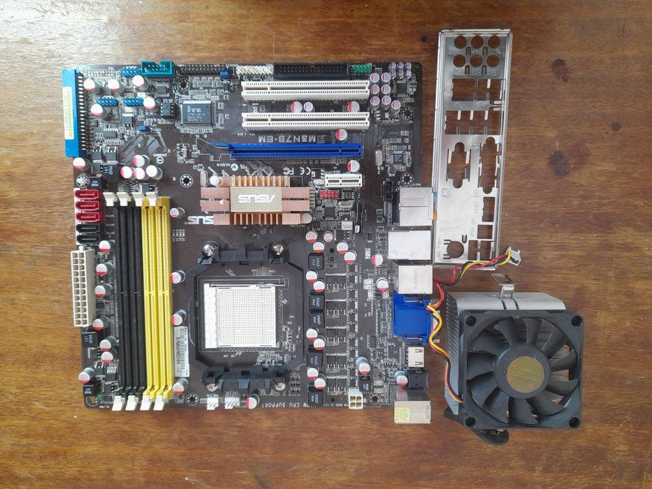 Продам материнську плату  ASUS M3N78-EM