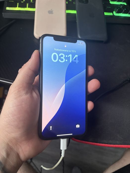 Iphone 11 pro.