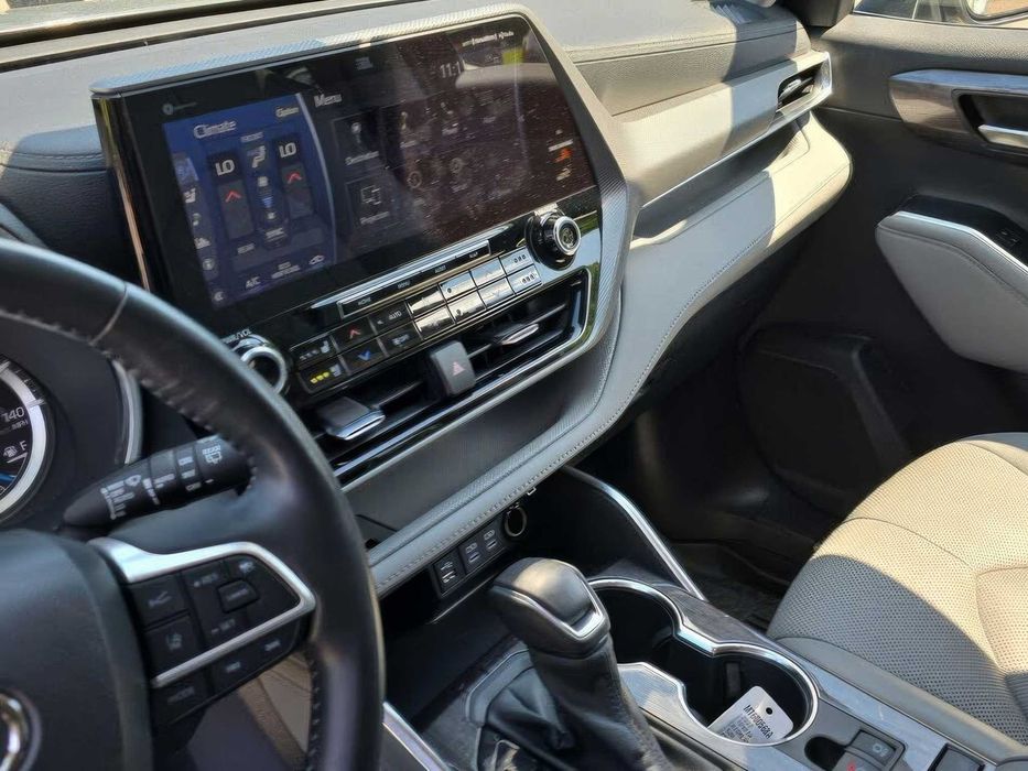 Toyota Highlander Hybrid Platinum      2022