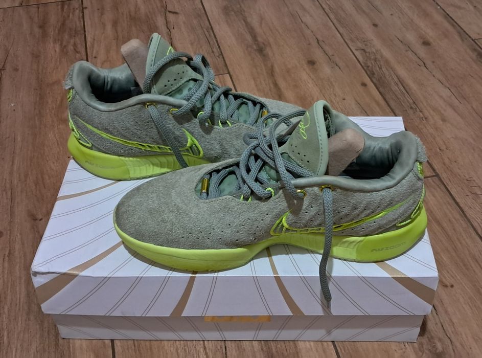 Баскетбольні кросівки Nike LeBron 21/XXI