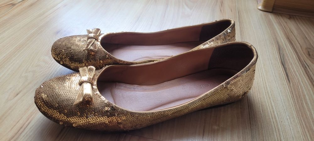 Buty baleriny Kazar 39 złote