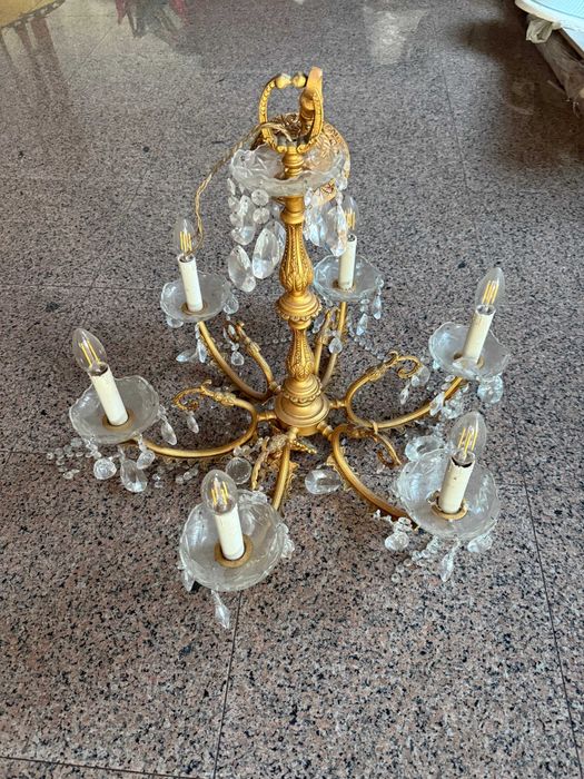 Candeeiro de teto tipo cristal