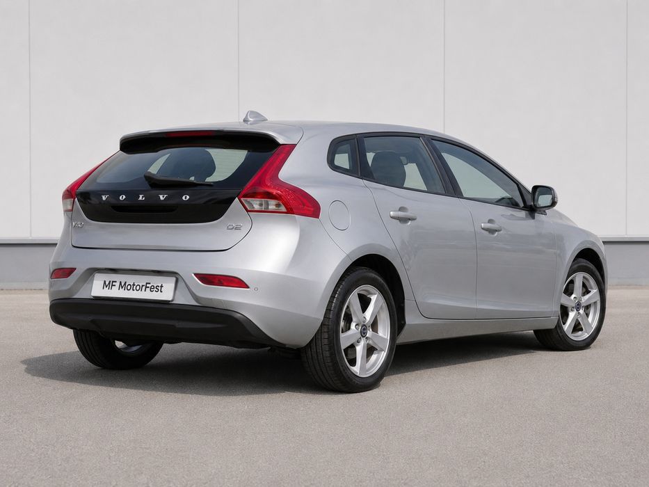Volvo V40 2.0 D2 Momentum 2016 - Poucos kms