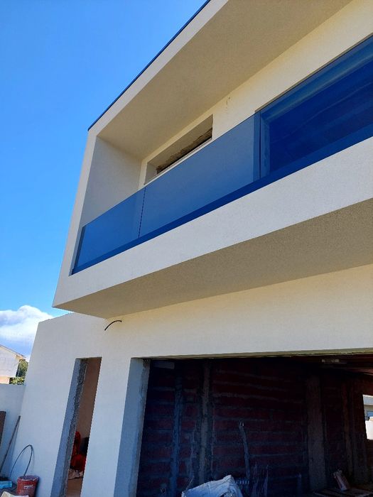 Prestação de serviços em vidros