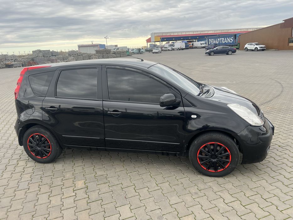 Nissan note e11 1.6 бензин самый полный