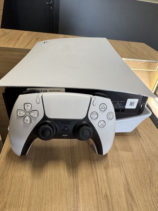 Продаж ігрової консолі Sony PlayStation 5 (з дисководом)