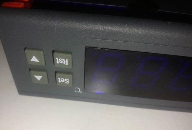 Termostato / Controlador de temperatura digital + sonda